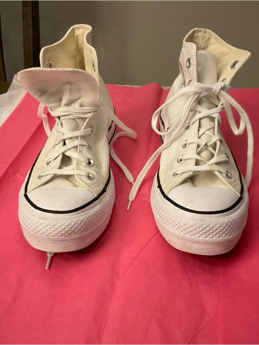 Converse White platform High Tops Women’s Size 8.5